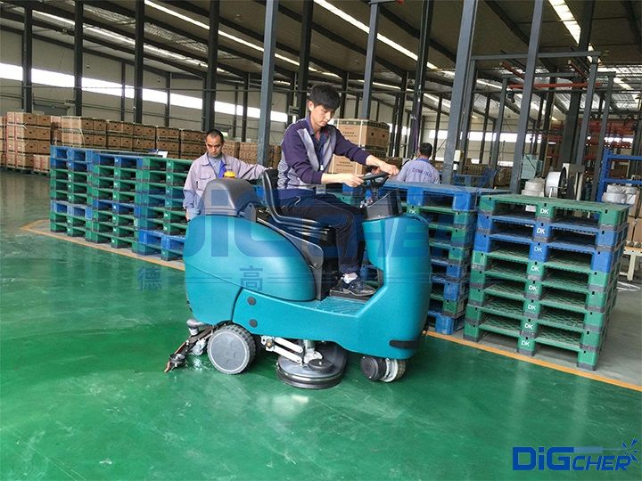 洗地機清洗地面